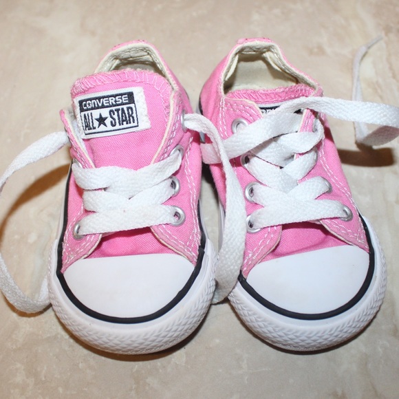 Converse Other - LIKE NEW Pink baby converses
